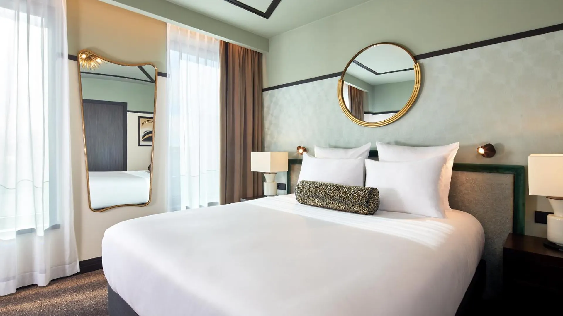 Maison Cassandre Paris Hotel